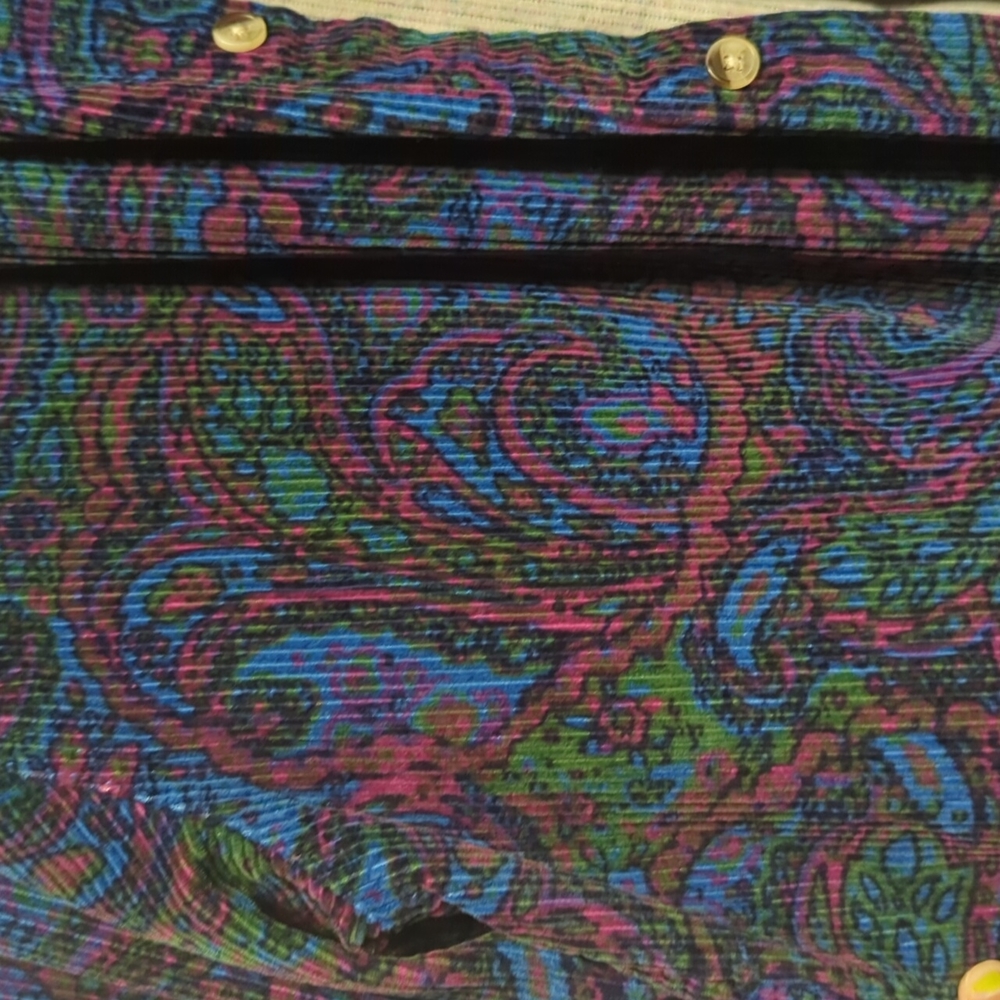 Button up - Picture 2 of 3
